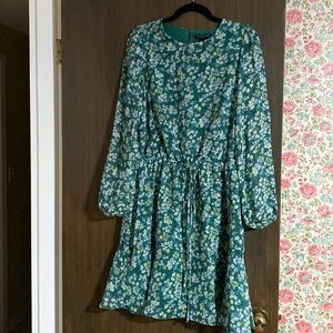 Banana Republic size large green floral long sleeve dress